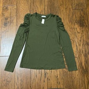 Les amis green ruffle sleeve top size S (TAG STILL ON)